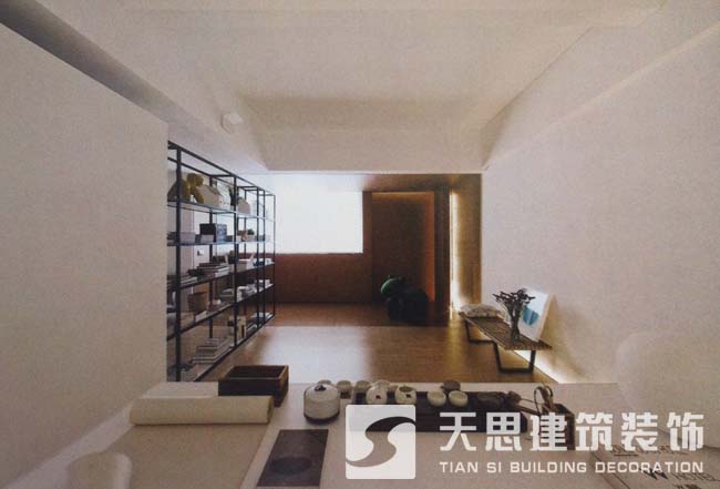 <a href=http://www.monolithvip.com/ target=_blank class=infotextkey>合肥辦公室裝修</a>側面書架