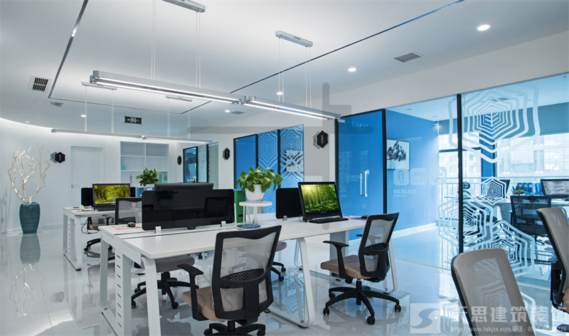 <a href=http://www.monolithvip.com/bangonganli/ target=_blank class=infotextkey>合肥辦公室設計</a>如何體現公司的文化及環境的現代性